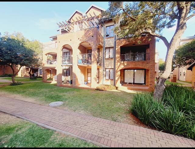 BEDROOM APARTMENT RENTED IN HALFWAY GARDENS